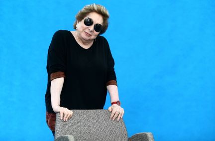 A atriz Aracy Balabanian durante sessão de fotos para o jornal &quot;O Estado de S. Paulo&quot;, nos estúdios do Projac, da TV Globo, na zona oeste do Rio de Janeiro.