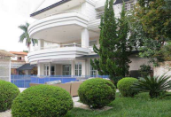 Veja como é a mansão de Cafu que irá a leilão; imóvel é avaliado em R$ 27 milhões