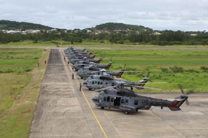 Voo em Esquadrilha com todas as aeronaves do HU-2