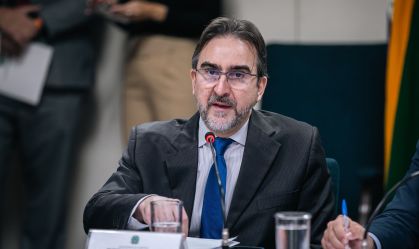 Armas terão "cashback" na tributária após serem excluídas de lista do Imposto do Pecado, diz Appy