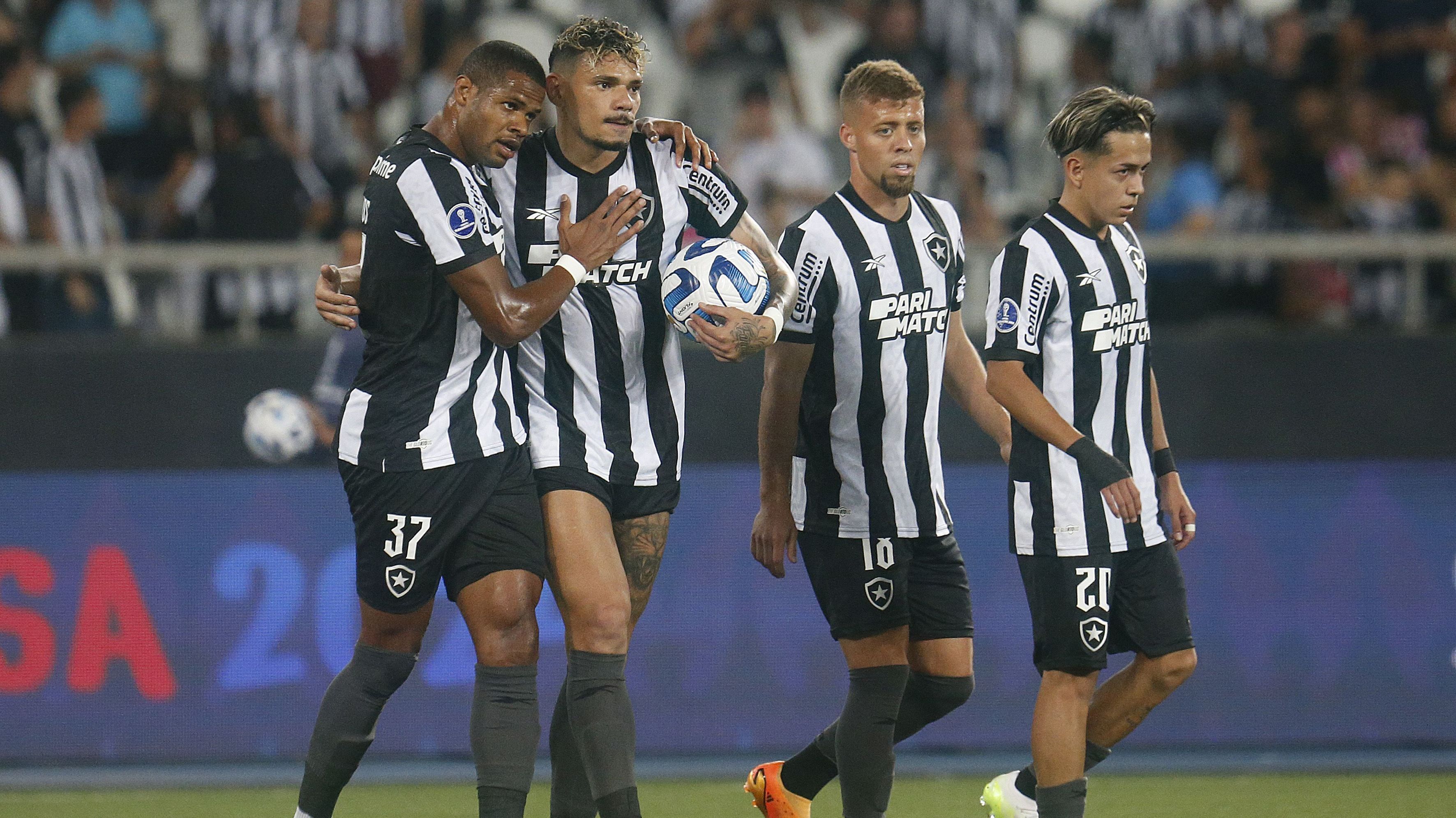 Tiquinho Soares marcou o gol da vitória pela Sul-Americana