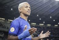 Matheus Pereira, do Cruzeiro, desabafa sobre drogas e pensamentos suicidas