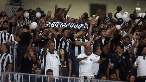 Torcida do Botafogo no empate contra o Cruzeiro, no Mineirão