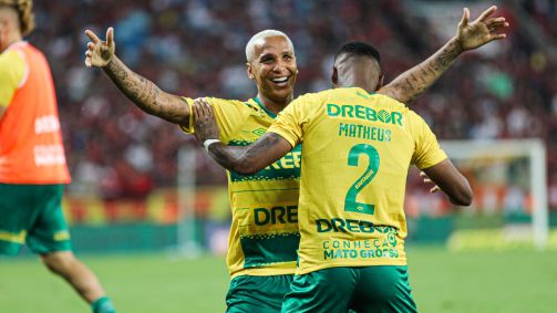 Deyverson marcou o terceiro gol do Cuiabá sobre o Flamengo