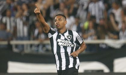 Victor Sá é oferecido, e Corinthians estuda contratação