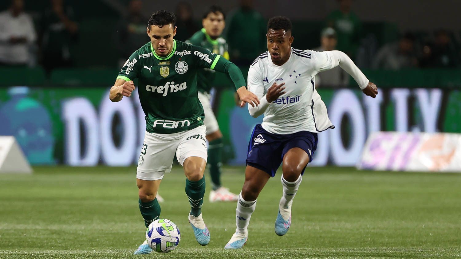 Palmeiras e Cruzeiro em partida válida pela 19ª rodada do Brasileirão