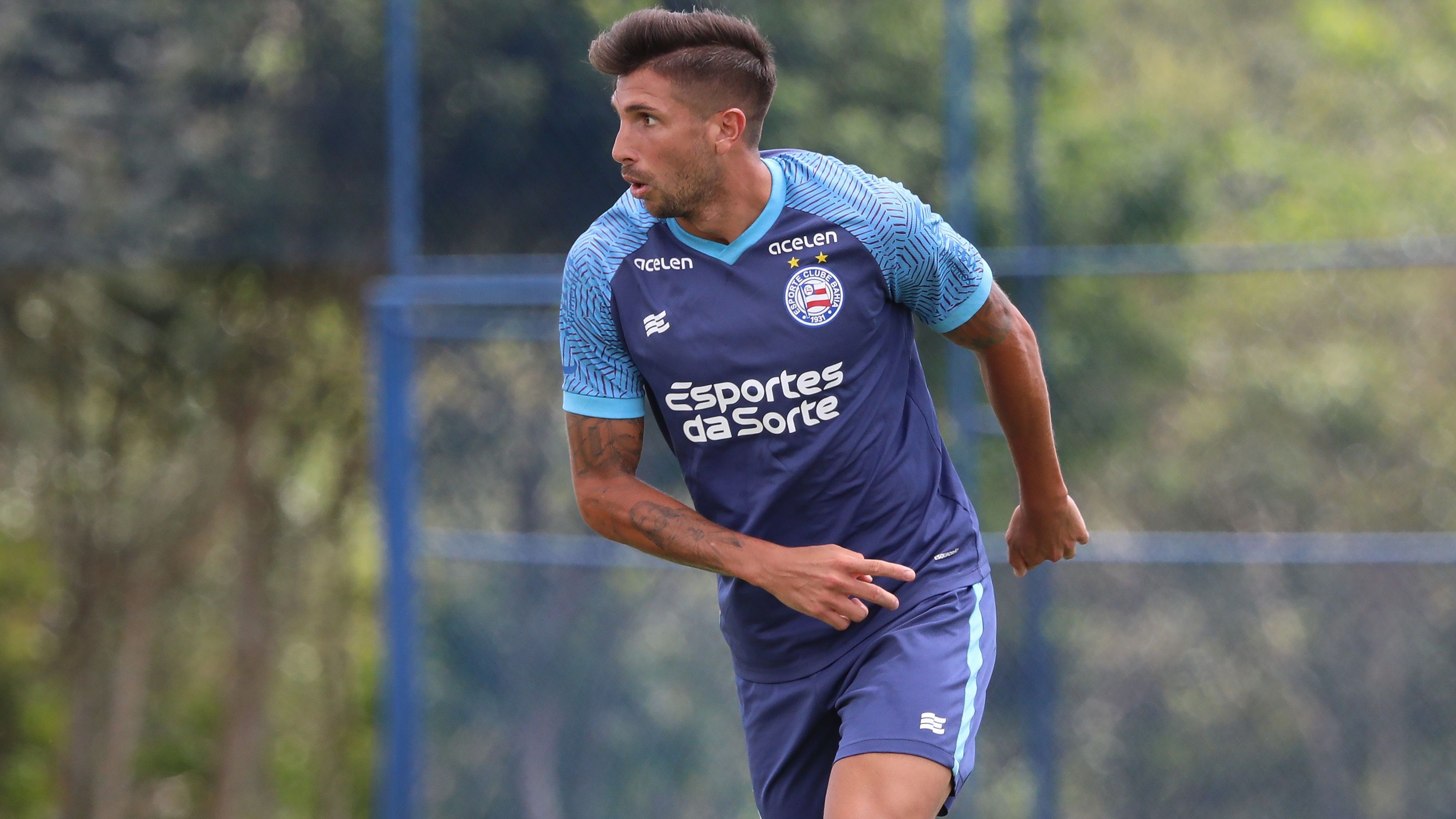 Lucas Mugni em treino do Bahia