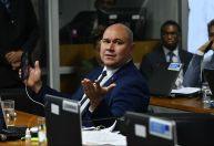 Conselho de Ética da Câmara arquiva processo que acusava Abílio Brunini de transfobia contra Érika Hilton