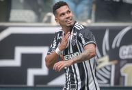 Paulinho faz história e dá vitória ao Atlético-MG sobre o Santos na inauguração da Arena MRV