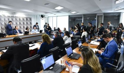 Deputados de oposição admitem “ingenuidade” e erros estratégicos na CPMI do 8/1, dizem fontes