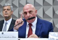Oposição quer pedir indiciamento de Dino e G. Dias em relatório paralelo da CPMI