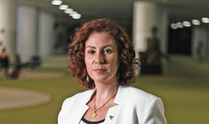 Coaf identifica movimentações suspeitas em conta da deputada Carla Zambelli