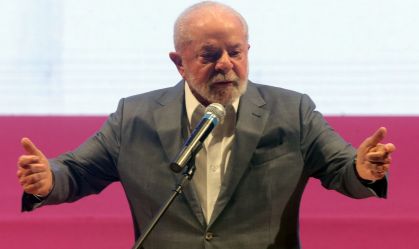 O presidente da República, Luiz Inácio Lula da Silva (PT), participa da cerimônia de lançamento do novo Programa de Aceleração do Crescimento (PAC) realizada no Theatro Municipal do Rio de Janeiro, no centro da cidade, em 11 de agosto de 2023.
