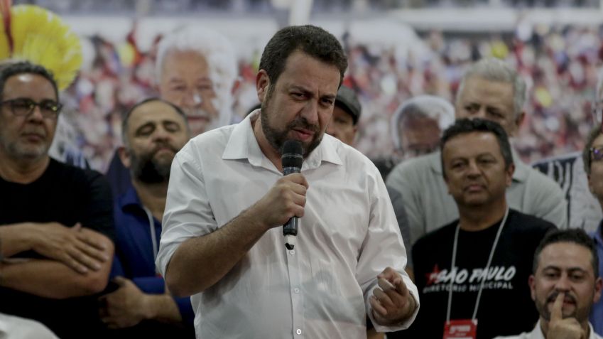 Guilherme Boulos é candidato do PSOL à Prefeitura de São Paulo / Suamy Beydouni/Agif/Agência de Fotografia/Estadão Conteúdo