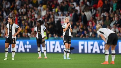 Jogadoras da Alemanha após o empate com a Coreia do Sul que eliminou as alemãs da Copa do Mundo