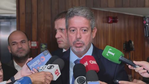Presidente da Câmara, Arthur Lira (PP-AL), em entrevista a jornalistas em Brasília