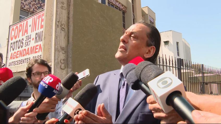 Advogado Frederick Wassef chega para depor à PF sobre o caso das joias / Reprodução/CNN