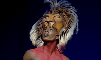 Ator da Broadway que atuou como Simba em 'O Rei Leão' morre aos 47 anos