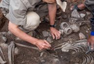 Arqueólogos encontram tumba de sacerdote de 3 mil anos no Peru