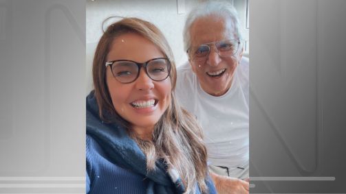 Humorista Carlos Alberto de Nóbrega recebeu alta hospitalar nesta segunda (21) após tratar da Covid-19