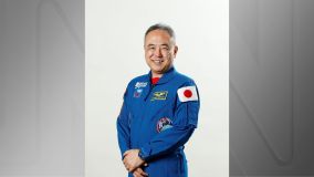 O astronauta da JAXA Satoshi Furukawa foi selecionado como astronauta em 1999 e terminou seu treinamento em 2001. Em 2011, ele voou em uma espaçonave Soyuz para a Estação Espacial para uma missão de 165 dias como parte das Expedições 28 e 29