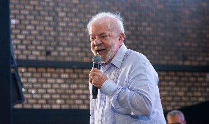 Lula chega a evento no Rio para lançar obra e formalizar financiamento a BRT