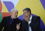 Lira diz que relação está “zerada” e ganha promessa de diálogo direto com Lula