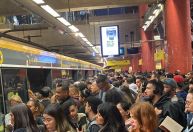 SP: Linha amarela tem falha elétrica e metrôs parados em meio a apagão nacional