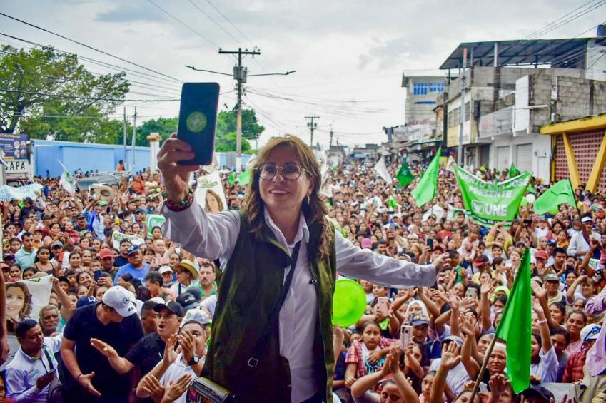 Sandra Torrres em comício em Santa Lucía Cotzumalguapa, no leste da Guatemala, nesta semana / Reprodução/Twitter/@SandraTorresGUA