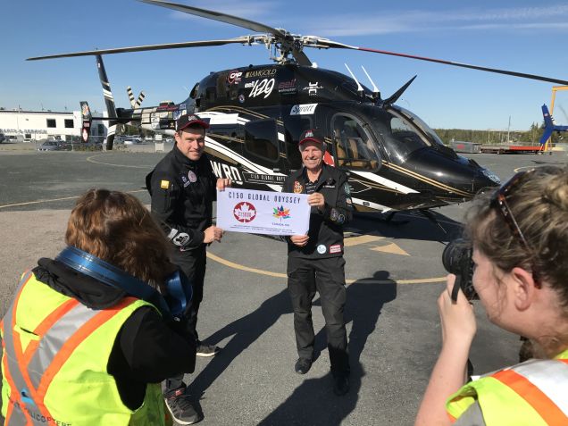 Primeira dupla de pai e filha a dar a volta ao mundo em uma aeronave / Guinness World Records