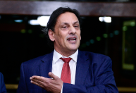 Conversas por chamada de voz de Wassef com Bolsonaro dificultam análise da PF