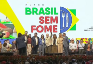 Lula assina decreto que cria o plano Brasil Sem Fome