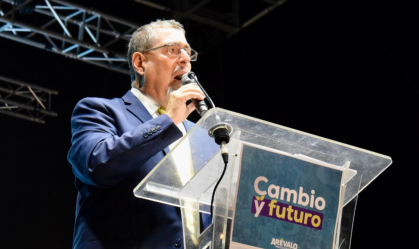 "Outsider" de esquerda, Bernardo Arévalo será o novo presidente da Guatemala