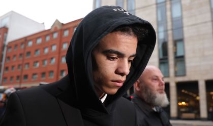 Mason Greenwood foi preso em 2022 acusado de estupro, mas a Justiça inglesa o absolveu das acusações