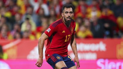 Borja Iglesias em campo pela Seleção Espanhola