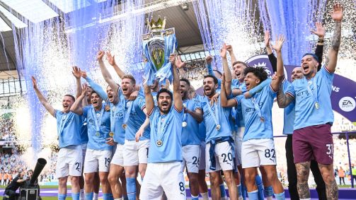 Manchester City levanta a taça da Premier League da temporada 2022/23