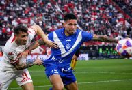 Jogadores do Vélez sofrem ameaça de torcedores armados: “Vou atirar nas suas pernas”