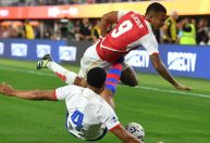 Gabriel Jesus passa por nova cirurgia e vai perder início da temporada do Arsenal