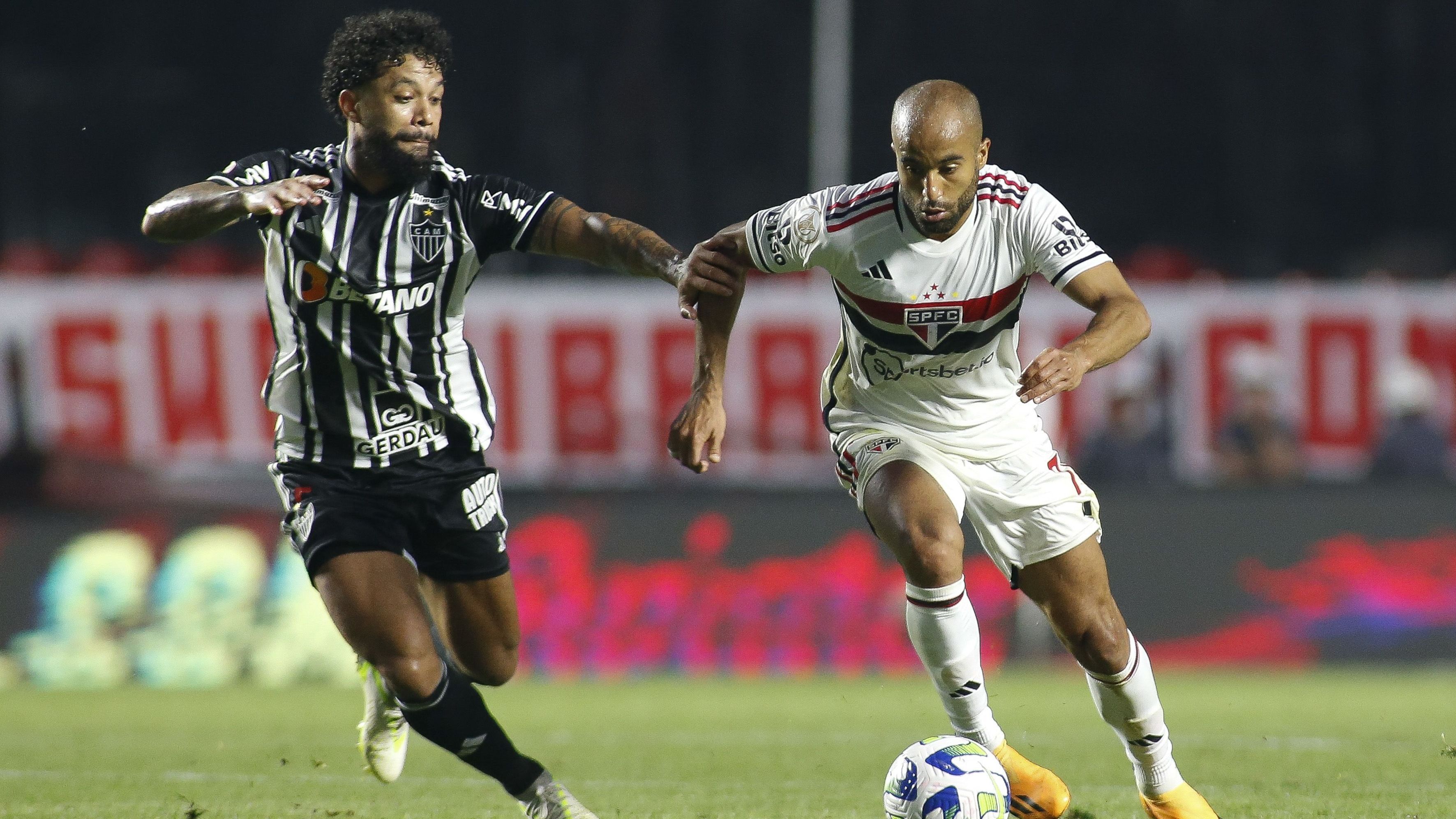 Lucas fez sua reestreia pelo São Paulo contra o Atlético-MG