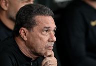 Técnico do Corinthians, Luxemburgo se solidariza com vítimas de tragédia em Minas Gerais