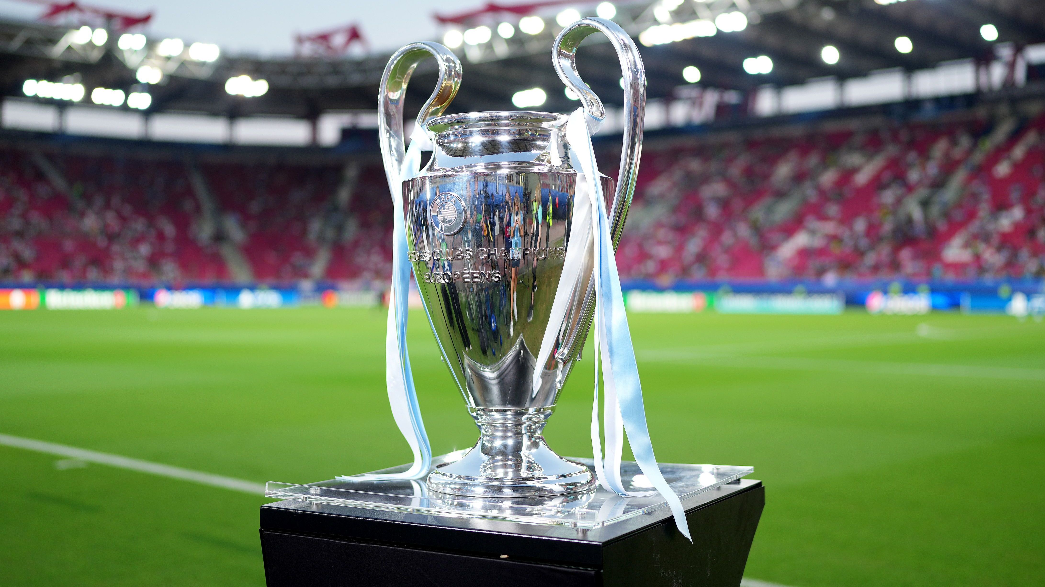 O troféu da Champions League vencido pelo Manchester City