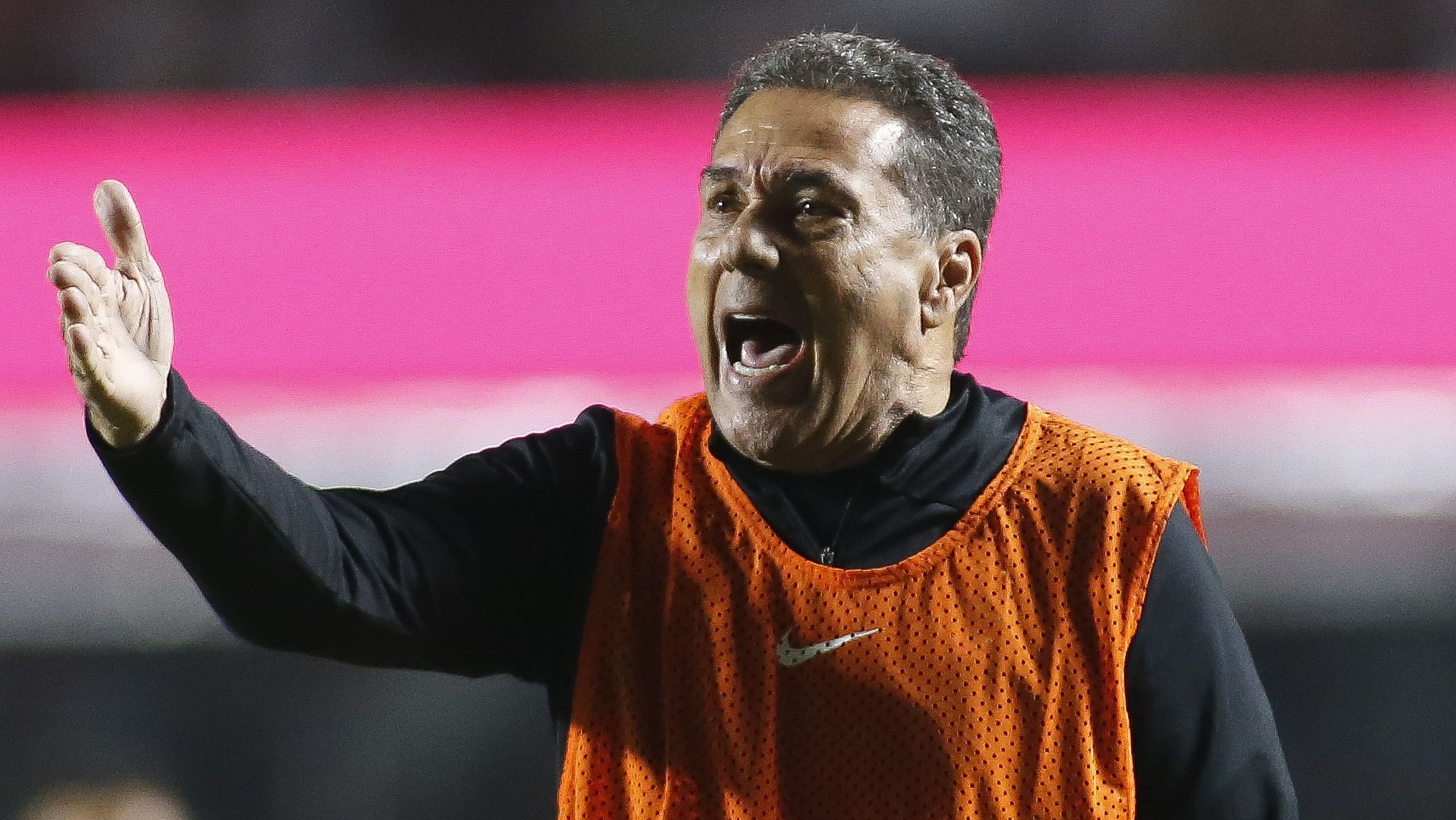 Luxemburgo na derrota do Corinthians pela Copa do Brasil