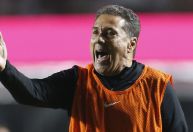 Luxemburgo vê méritos do São Paulo e explica derrota do Corinthians: “Abafaram a gente”