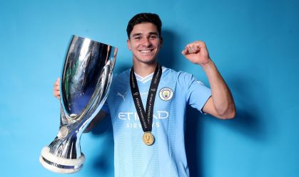 Campeão com o City, Julián Álvarez conquista um título a cada 48 dias desde a Copa