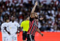 São Paulo perde para a LDU, mas gol de Lucas alivia desvantagem na Sul-Americana