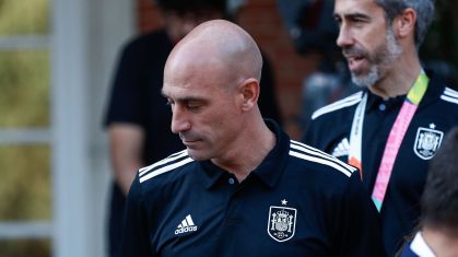 Luis Rubiales, presidente da Federação Espanhola, foi denunciado pelo beijo em Jenni Hermoso