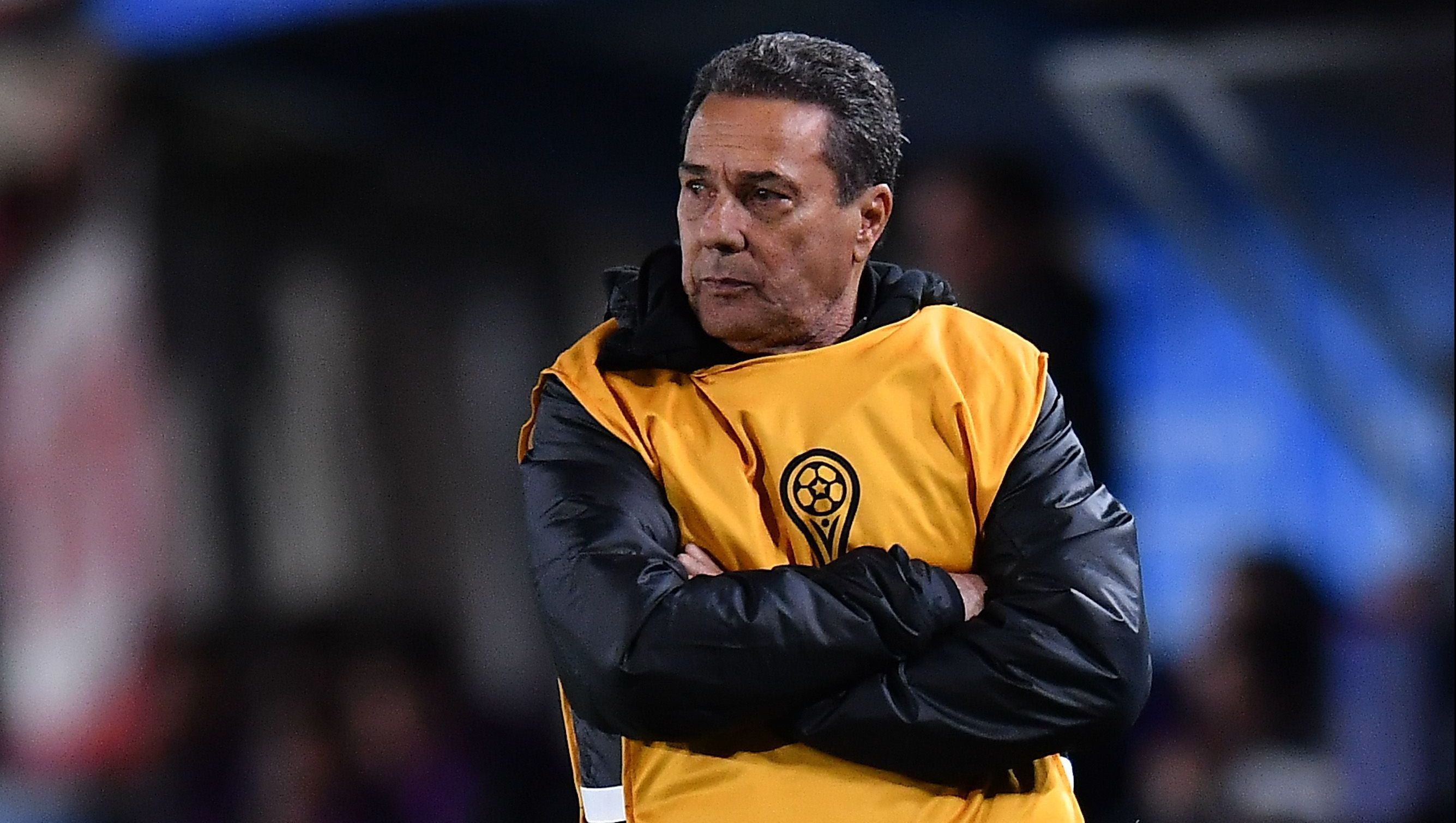 Luxemburgo em Estudiantes x Corinthians