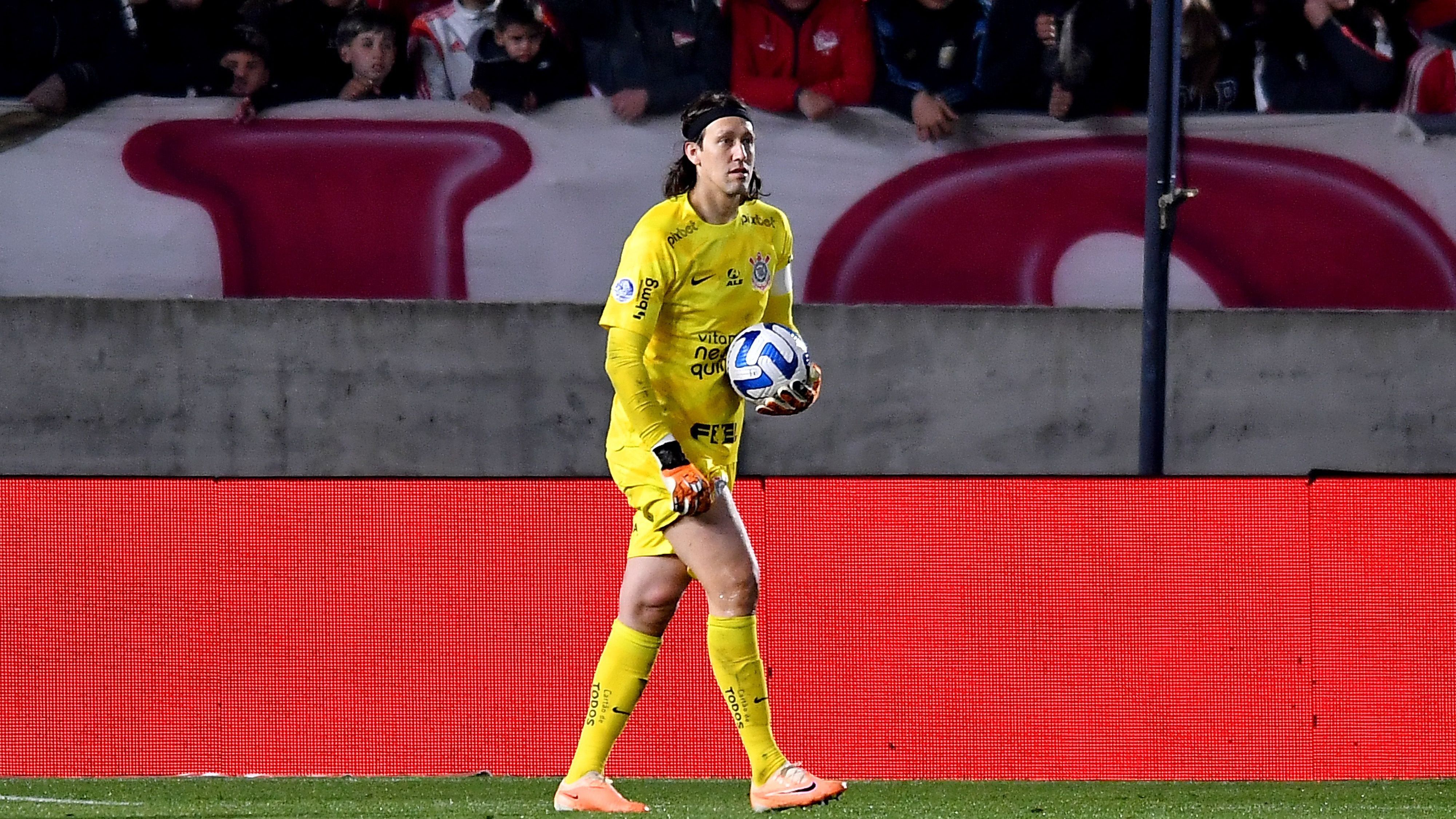 Cássio em Estudiantes x Corinthians