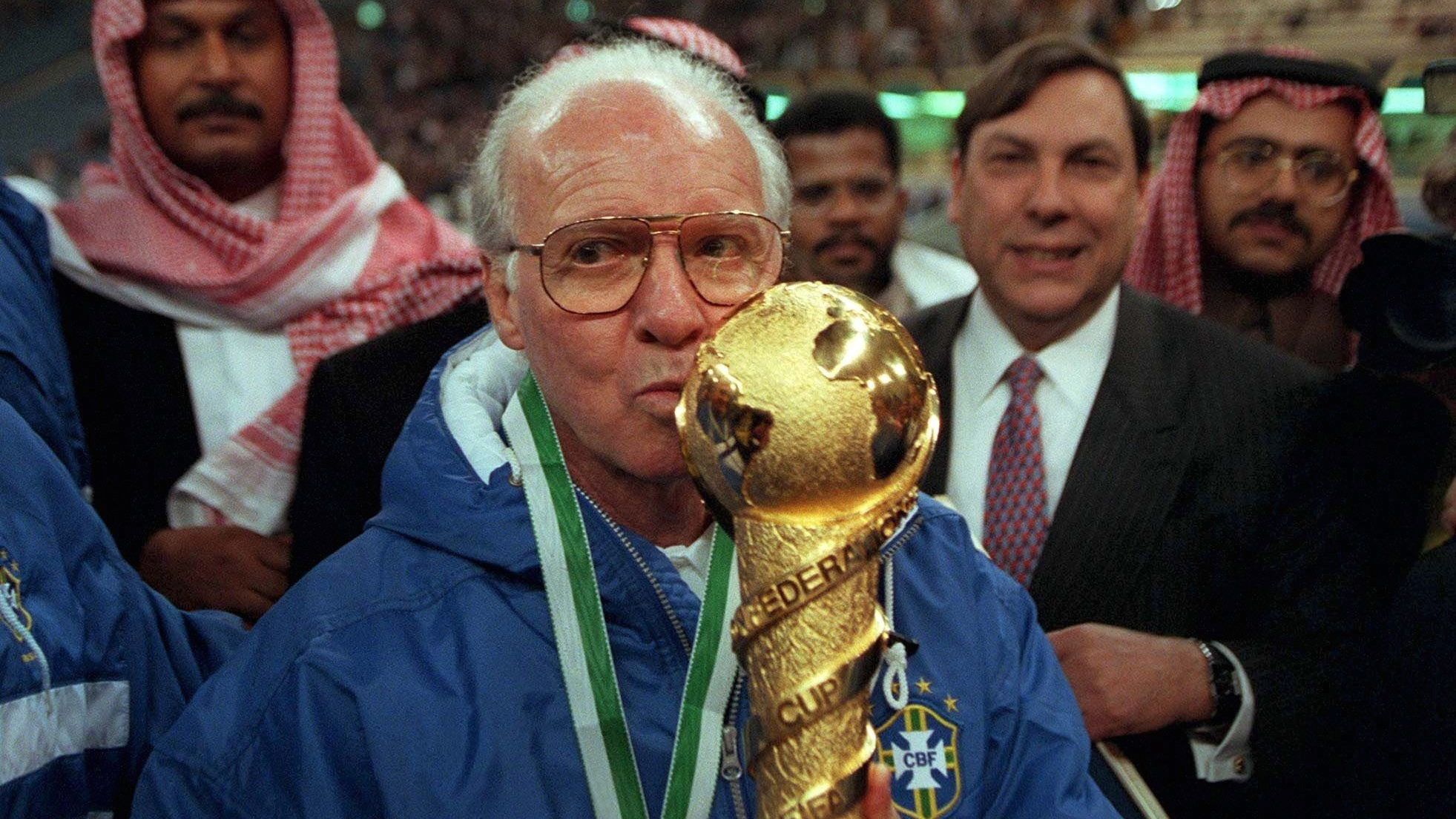 FUSSBALL: RYAD FEDERATION CUP 1997 Finale in Saudi Arabien am 22.12.97