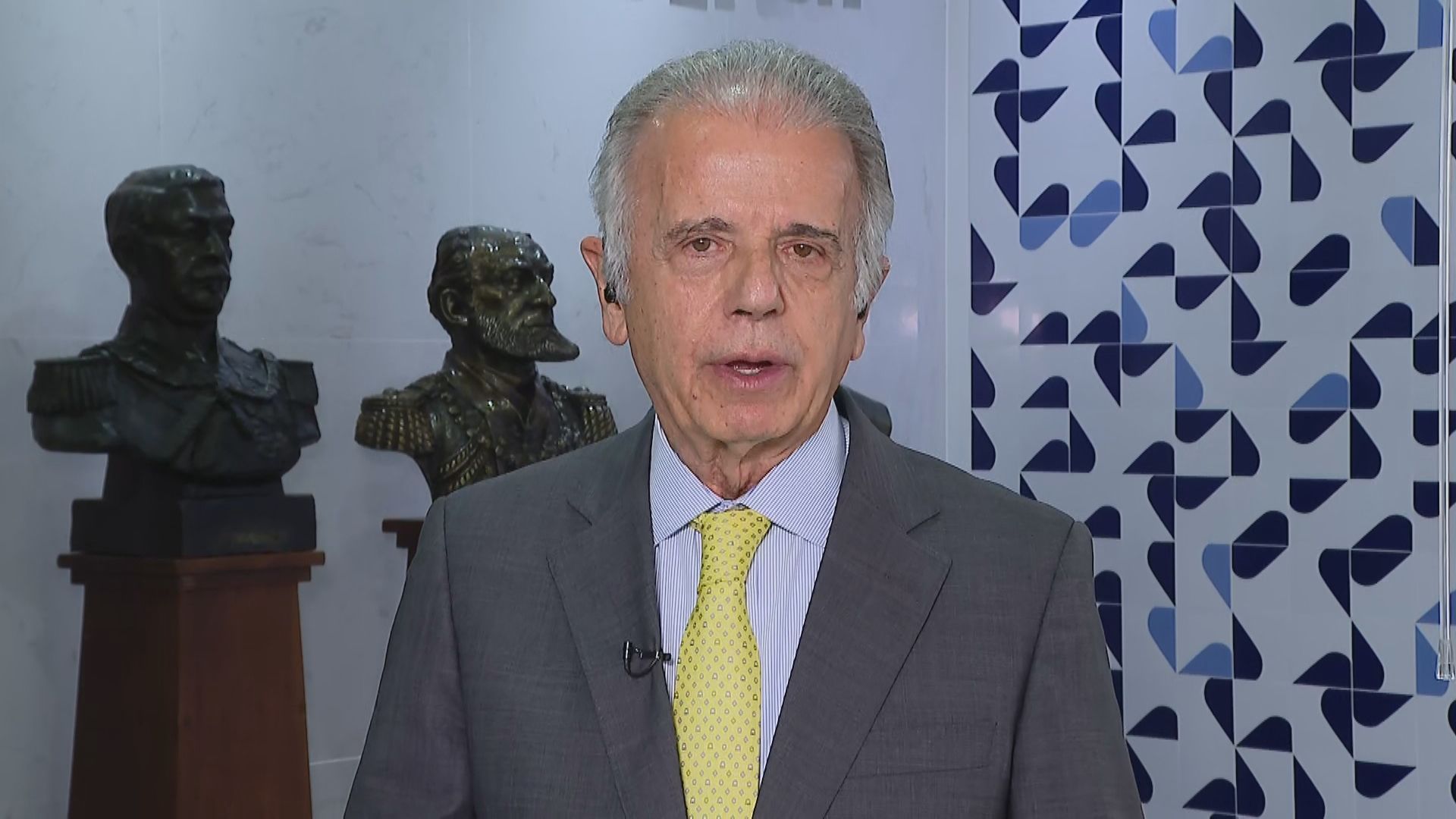 O ministro da Defesa, José Múcio, em entrevista à CNN